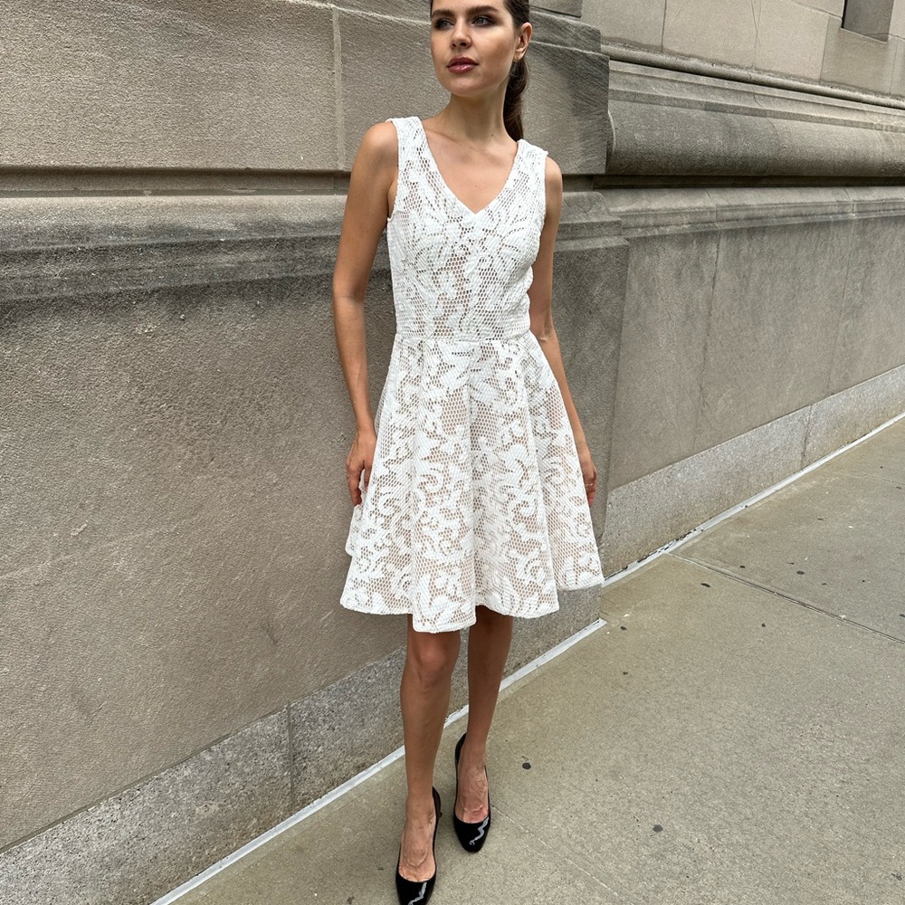 Chic White Lace Wedding Dress